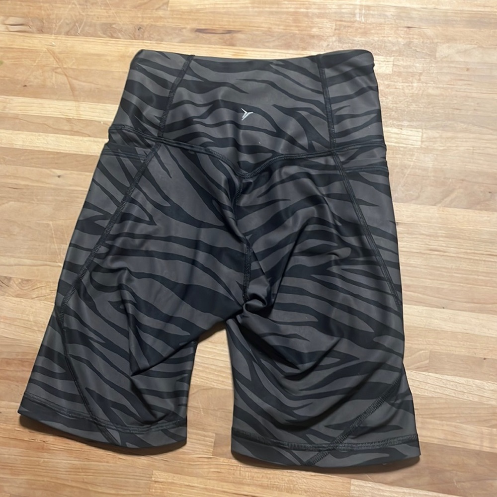 Old Navy zebra biker shorts!!!